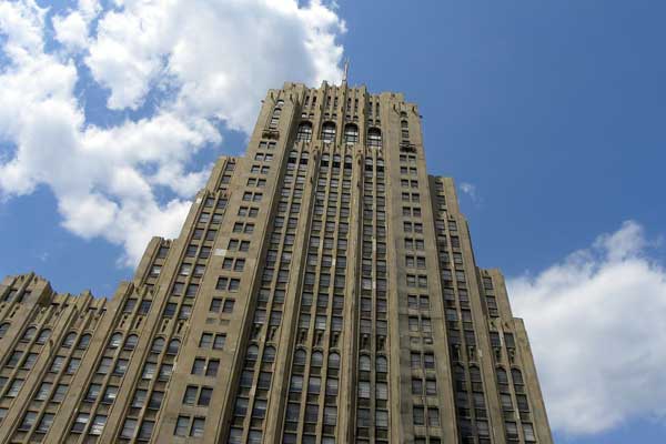 Detroit’s Fisher Building Gets $36M UC Funds Refi